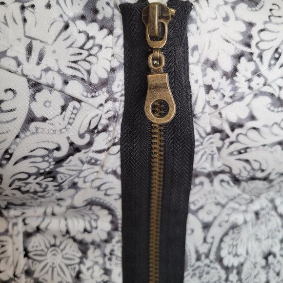 ALI & KRIS // Bustier Crop Top - Picture 3 of 3